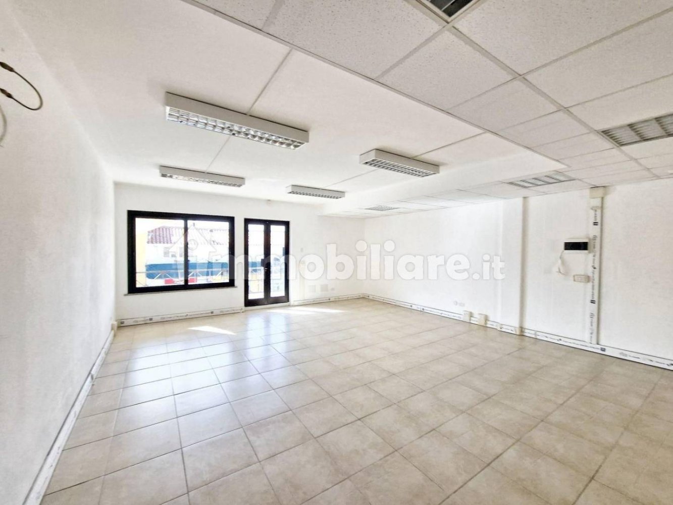 Escritório em Olbia, Italy 90 m² N.º 318310