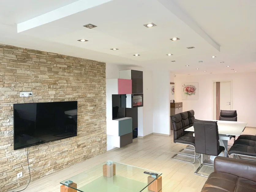 Квартира с 3 спальнями в Людвигсхафен, Германия № 89818