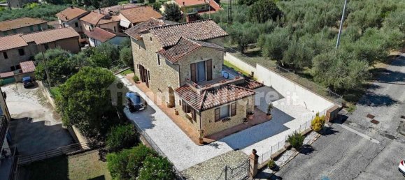 3 bedrooms House in Magione, Italy No. 353590 4