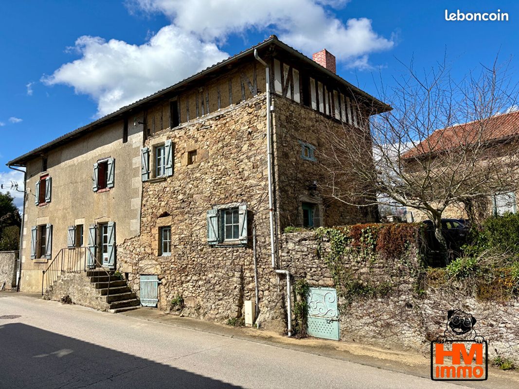 Casa de 2 dormitorios en Royeres, France No. 96091