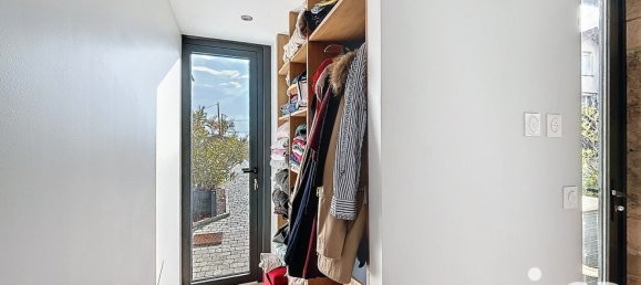 2 bedrooms House in Anse, France No. 207301 5