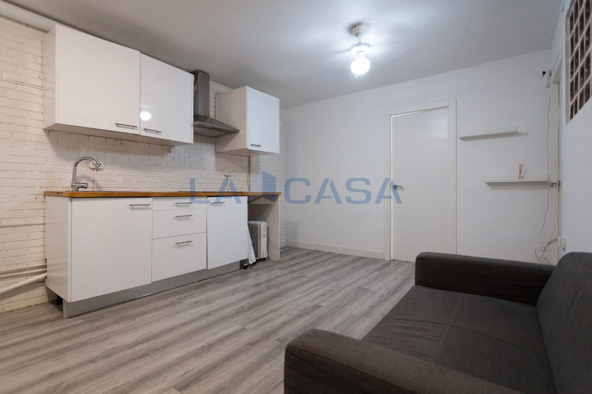 Apartamento T2 em L'Hospitalet de Llobregat, Spain N.º 234329