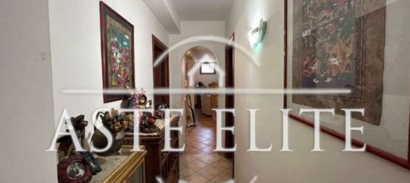 6-Zimmer Haus in Pomezia, Italy, Nr. 12635 9