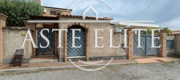 6-Zimmer Haus in Pomezia, Italy, Nr. 12635 2