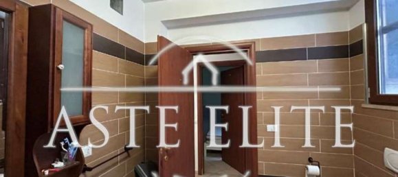 6-Zimmer Haus in Pomezia, Italy, Nr. 12635 5