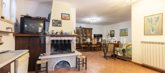 Villa de 3 dormitorios en Rignano Flaminio, Italy No. 339145 30