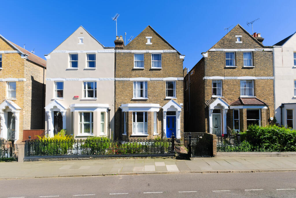 4 bedrooms Apartment in London, United Kingdom No. 13924