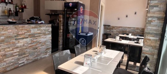 Коммерческая недвижимость с 2 комнатами в Фьорано аль Серио, Италия № 236816 4