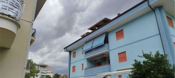 Квартира с 3 комнатами в Торторето, Италия № 41897 2