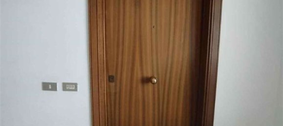 Квартира с 3 комнатами в Торторето, Италия № 41897 17