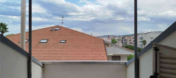 Квартира с 3 комнатами в Торторето, Италия № 41897 16