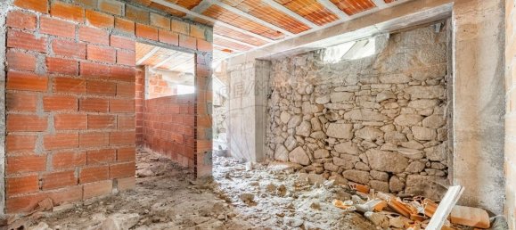 4 bedrooms House in Coucieiro, Portugal No. 181303 12