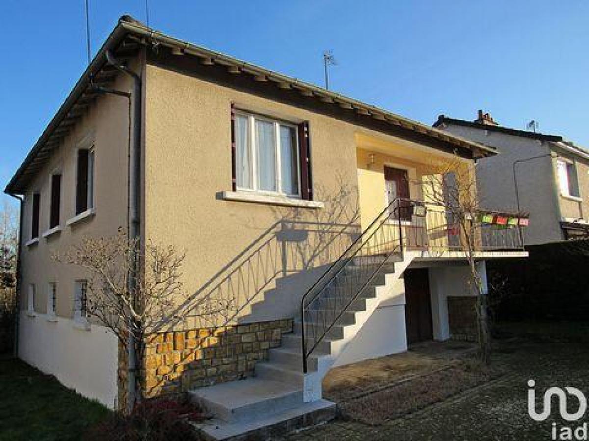 3 bedrooms House in Vierzon, France No. 2417