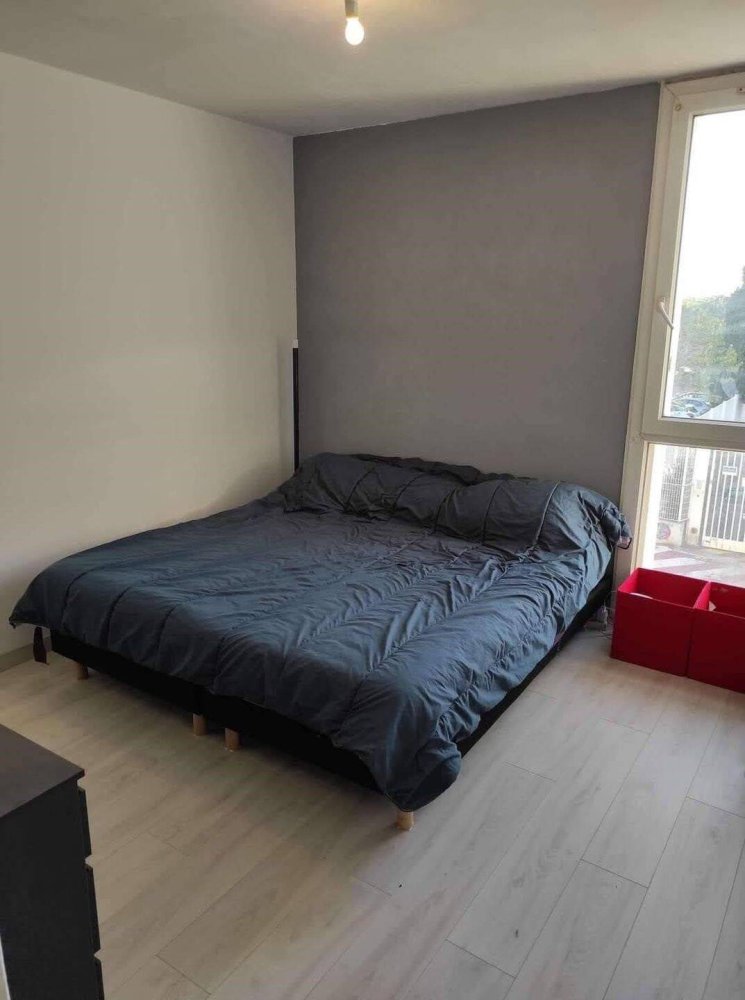 Apartamento de 4 dormitorios en Marseille, France No. 329209