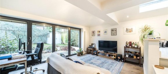 2 bedrooms Apartment in London, United Kingdom No. 12910 6