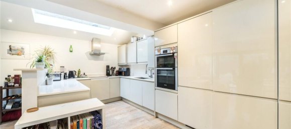 2 bedrooms Apartment in London, United Kingdom No. 12910 5