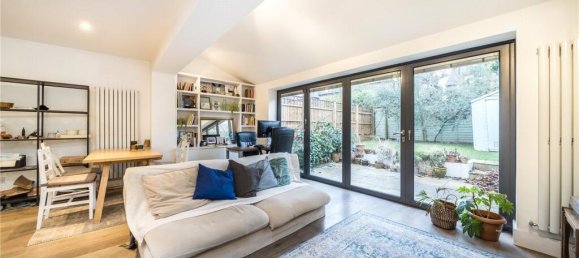 2 bedrooms Apartment in London, United Kingdom No. 12910 12