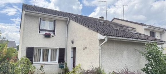 Casa de 3 dormitorios en Taverny, France No. 303359 12