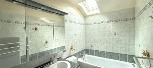 Casa de 3 dormitorios en Taverny, France No. 303359 10