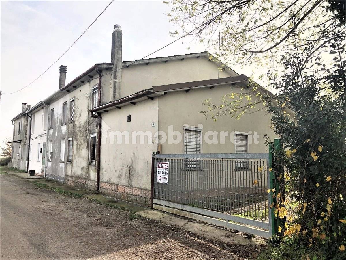 Дом с 2 спальнями в Вилланова Маркезана, Италия № 226871