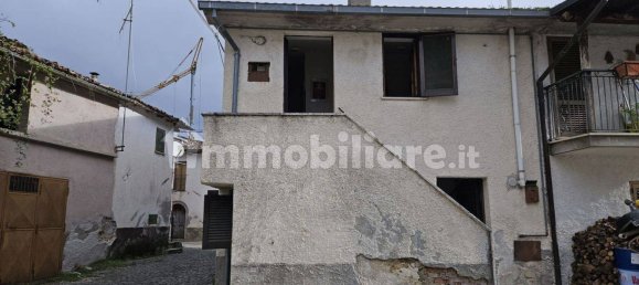 2 bedrooms House in Cagnano Amiterno, Italy No. 90167 11