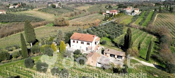8 rooms House in Montepulciano, Italy No. 39313 8