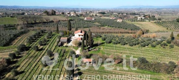 8 rooms House in Montepulciano, Italy No. 39313 2