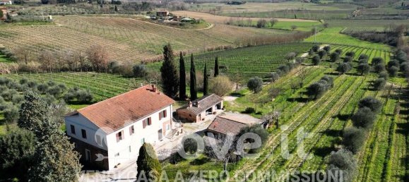 8 rooms House in Montepulciano, Italy No. 39313 17