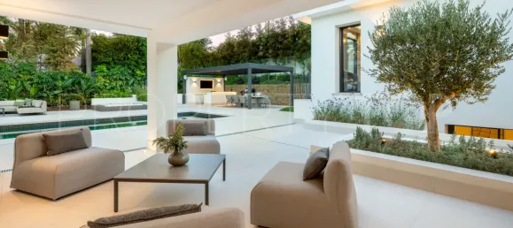 5 bedrooms Villa in Marbella, Spain No. 136376 11