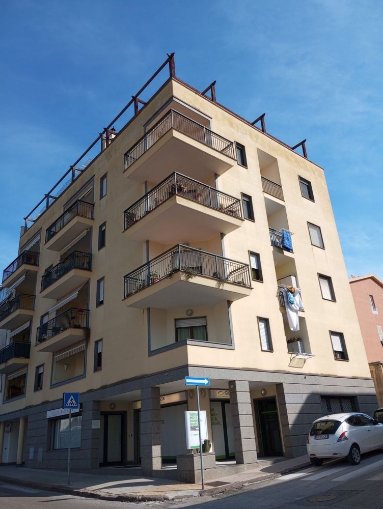 3 rooms Apartment in Sassari, Italy No. 50067