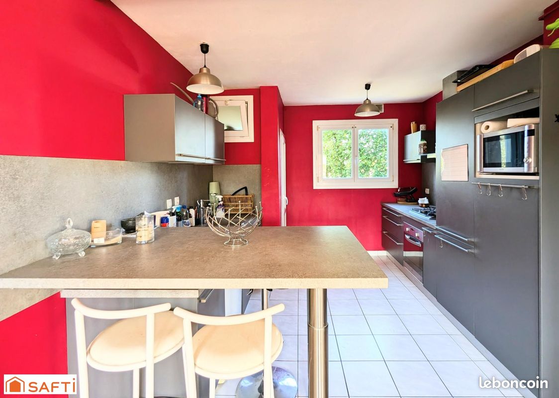 Apartamento de 2 dormitorios en Villeneuve-d'Ascq, France No. 156969
