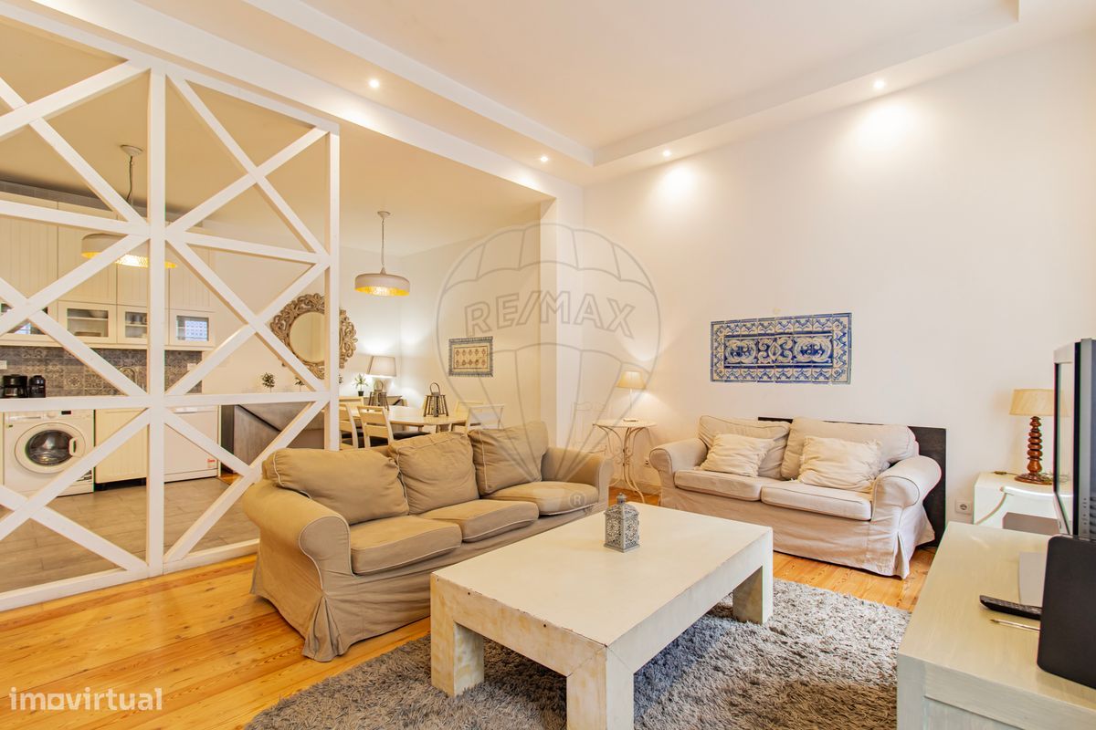 3 bedrooms Apartment in Lisbon, Portugal No. 9741