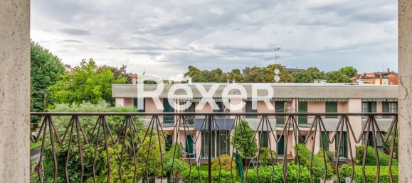 Квартира с 3 комнатами в Корбетта, Италия № 380884 17