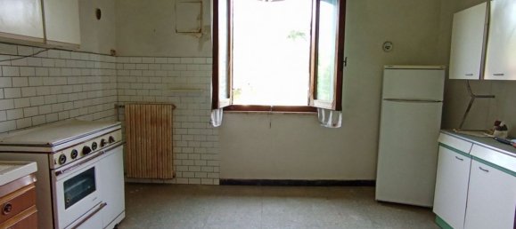 Дом с 6 комнатами в Фояно делла Кьяна, Италия № 215032 7