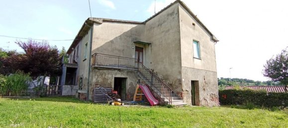 Дом с 6 комнатами в Фояно делла Кьяна, Италия № 215032 2