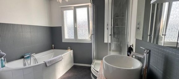 Квартира с 3 спальнями в Роншен, Франция № 277658 6