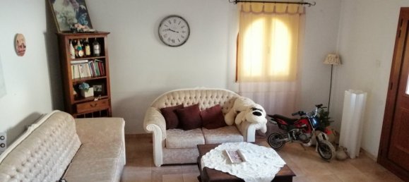 Коммерческая недвижимость с 7 спальнями в Героскипу, Пафос, Кипр № 9806 15