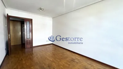 2 bedrooms Apartment in Oviedo, Spain No. 273013
