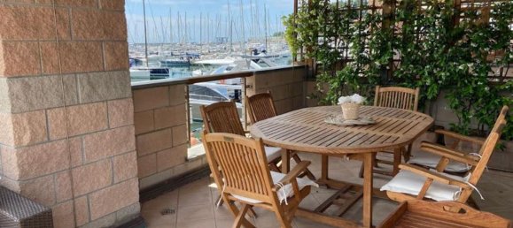 Дуплекс с 3 комнатами в Варацце, Италия № 217136 3