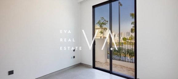 4 bedrooms Villa in Dubai, UAE No. 102881 8