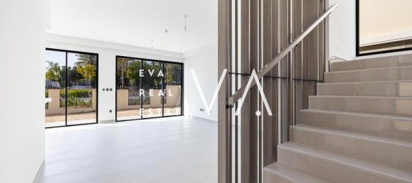 4 bedrooms Villa in Dubai, UAE No. 102881 3