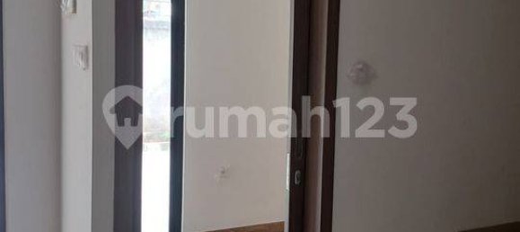 3 bedrooms House in Kebon Jeruk, Indonesia No. 1751 17