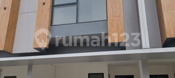 3 bedrooms House in Kebon Jeruk, Indonesia No. 1751 2