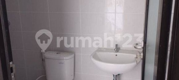 3 bedrooms House in Kebon Jeruk, Indonesia No. 1751 18