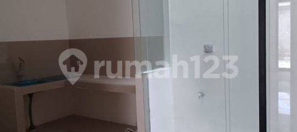 3 bedrooms House in Kebon Jeruk, Indonesia No. 1751 4