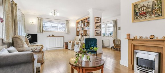 3 bedrooms Bungalow in Barnet, United Kingdom No. 6458 2