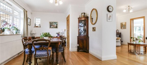 3 bedrooms Bungalow in Barnet, United Kingdom No. 6458 8