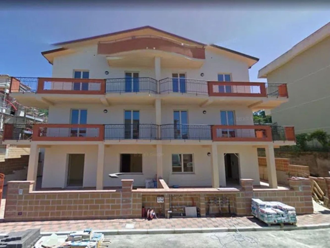 5غرفة منزل ذو طابقين في Brolo, Italy رقم 227497