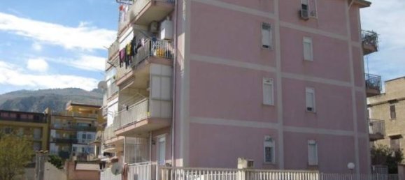4 bedrooms Apartment in Altopascio, Italy No. 45231 9