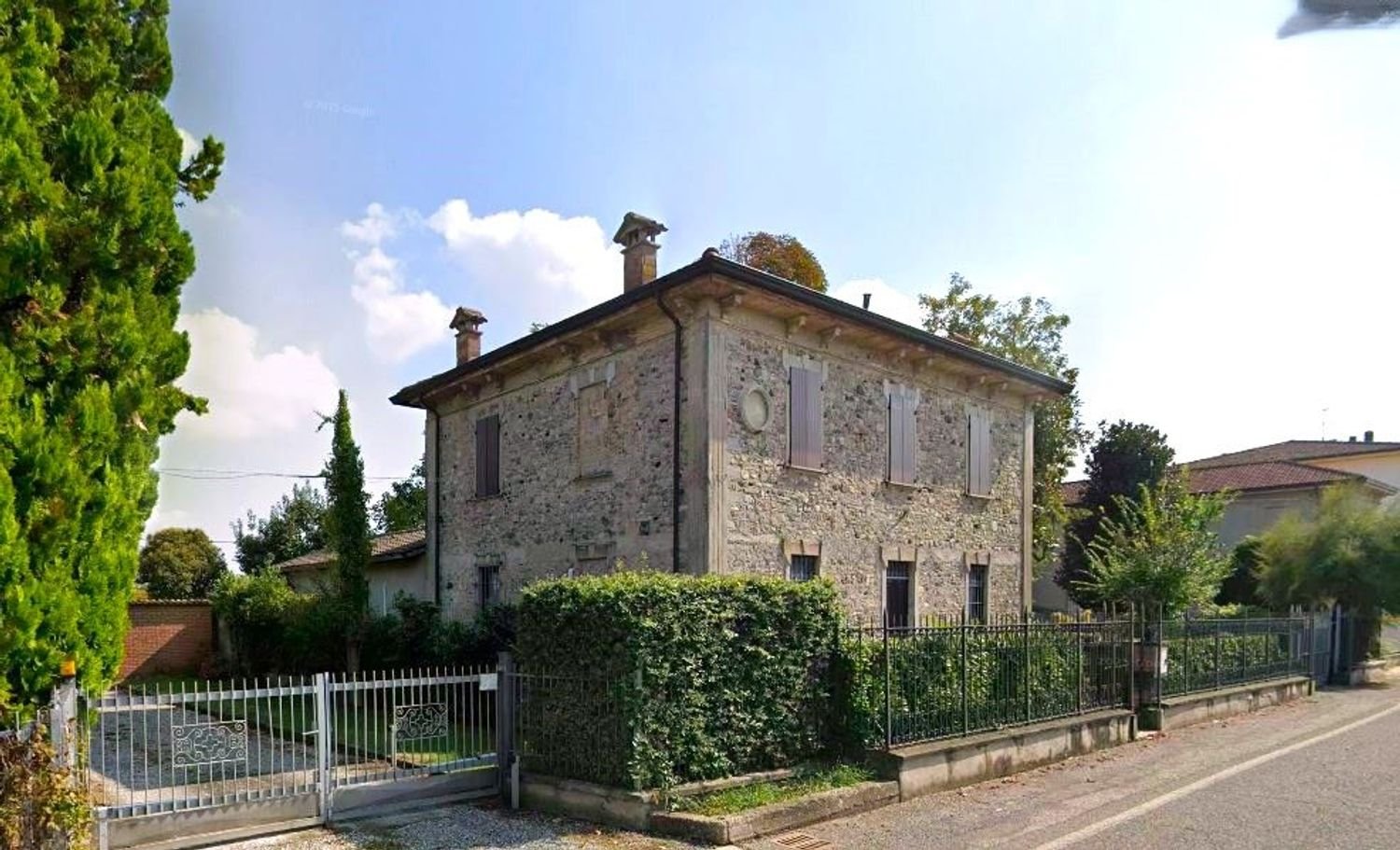 7 rooms Villa in San Giorgio Piacentino, Italy No. 300084